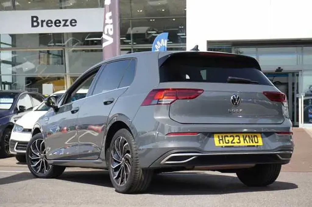 Used VW Golf VIII 130 HP (95 kW) 2023