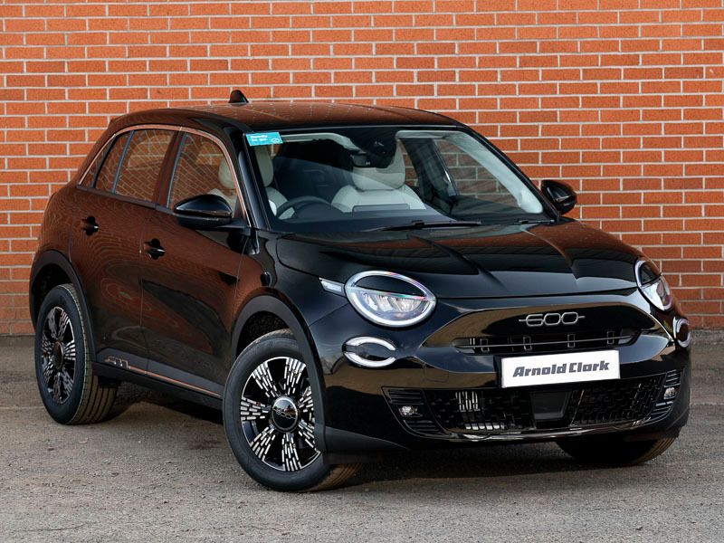 Pastel black New 2025 Fiat 600 Hatchback | £21,498 (Fair price) - Image 1/4