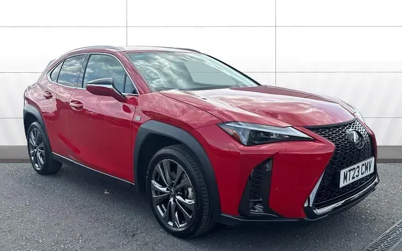Usado Lexus UX 250h Sport Design Packet 184 HP (135 kW) 2023 SUV