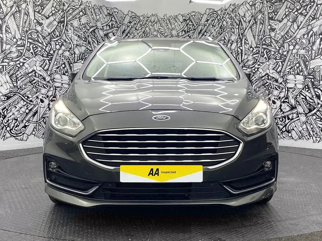 Usado Ford Galaxy Titanium 150 HP (110 kW) 2021 Cinzento Monovolume
