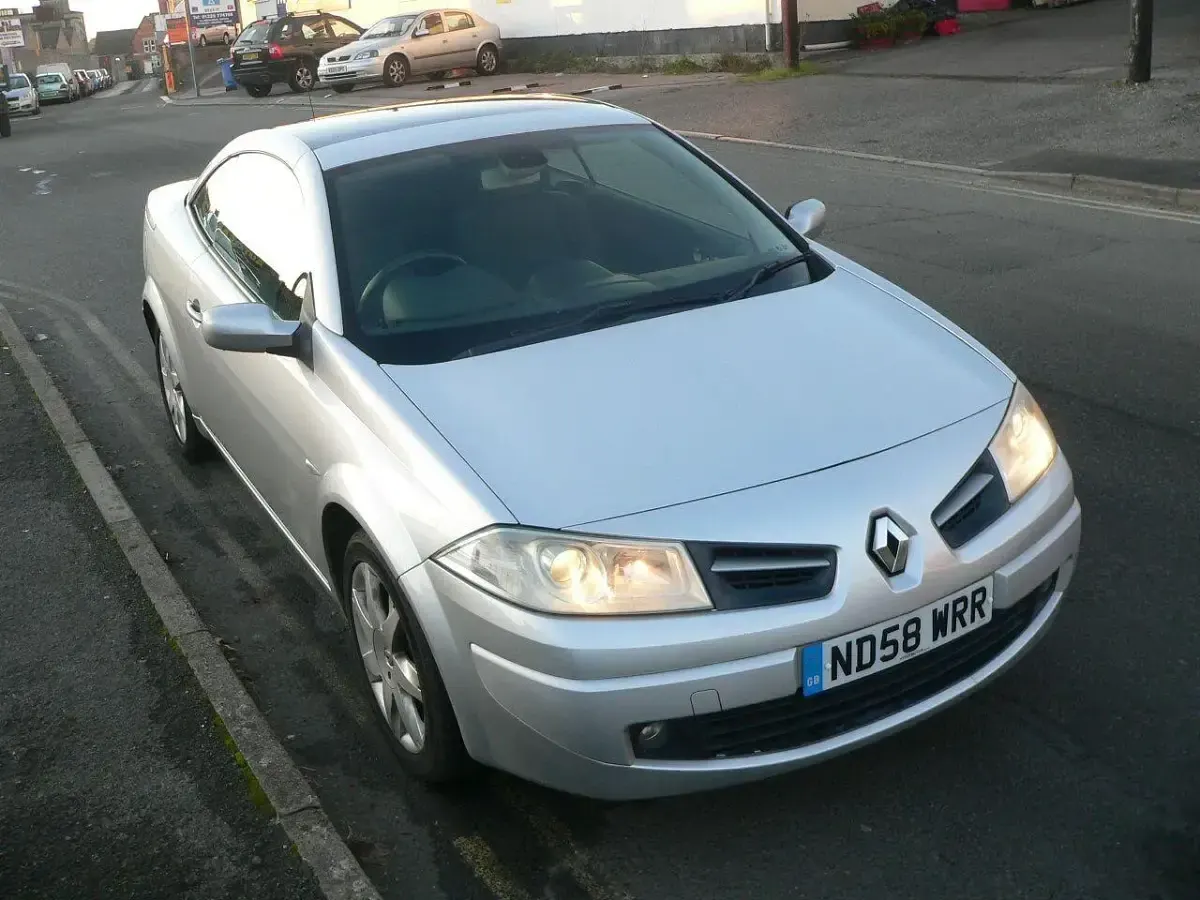Used Renault Mégane Cabriolet Dynamique 2008 Silver Cabriolet