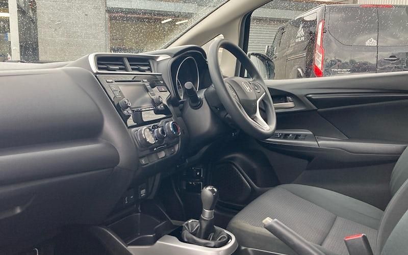 Second-hand Honda Jazz S 102 CP (75 kW) 2020 Hatchback