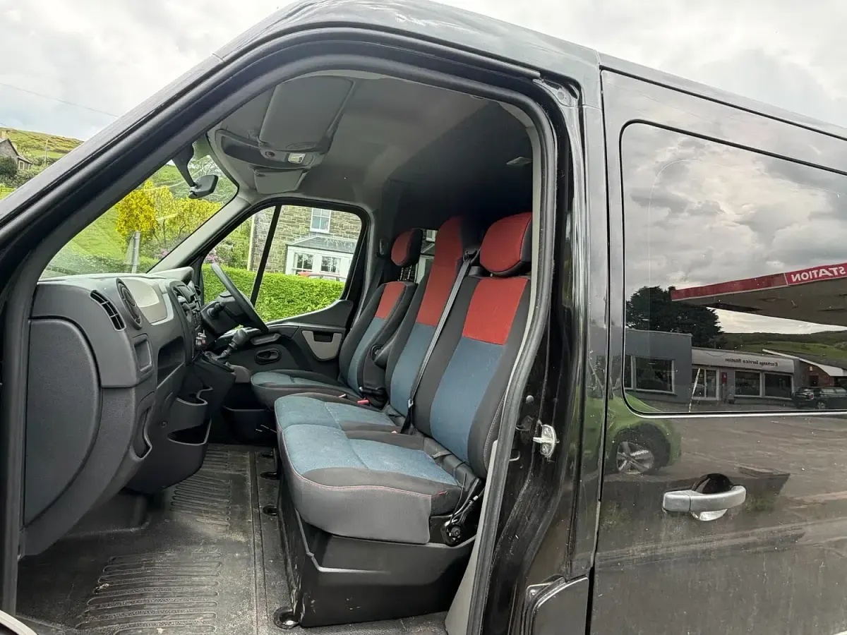 Used Renault Master Business 2017 Black Van