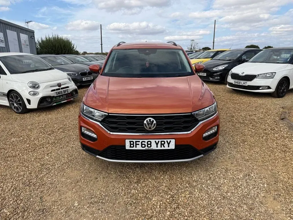 Used VW T-Roc SE 150 HP (110 kW) 2018 Orange SUV