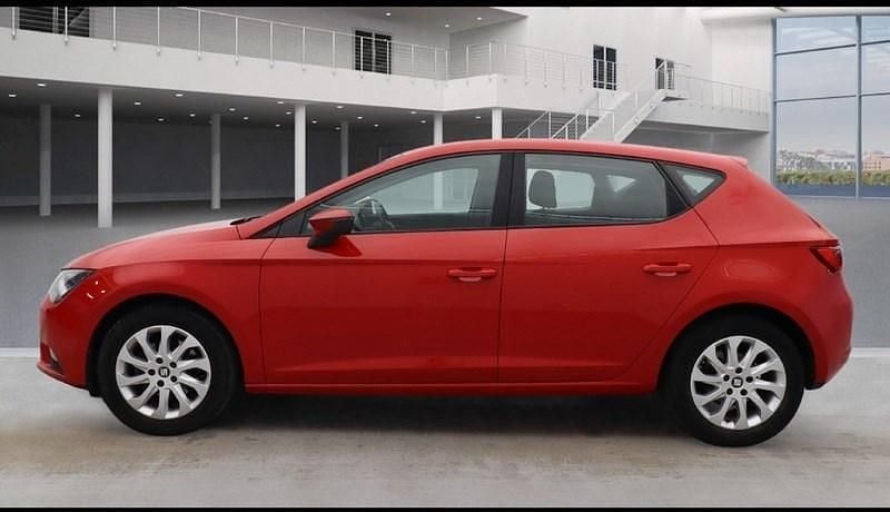 Used Seat Leon SE 110 HP (80 kW) 2013 Red Hatchback