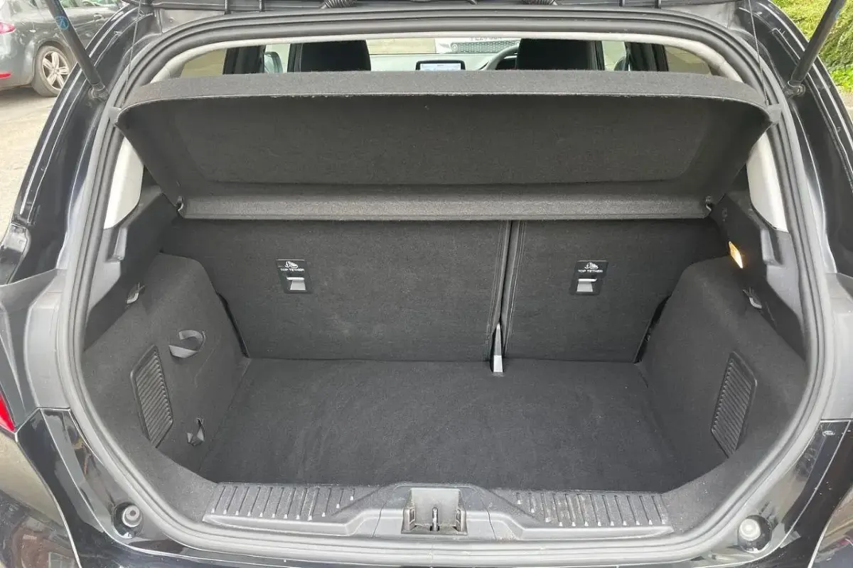 Używany Ford Fiesta Trend 94 KM (69 kW) 2020 Czarny Hatchback