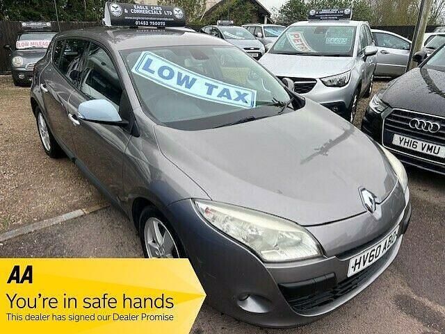 Used Renault Mégane III Dynamique 106 HP (77 kW) 2010 Grey Hatchback