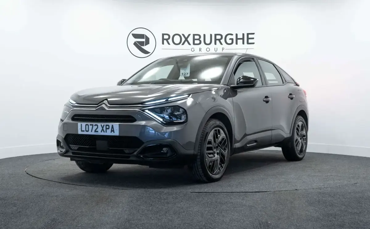 Begagnad Citroën C4 PureTech 155 HK (114 kW) 2023 Grå SUV