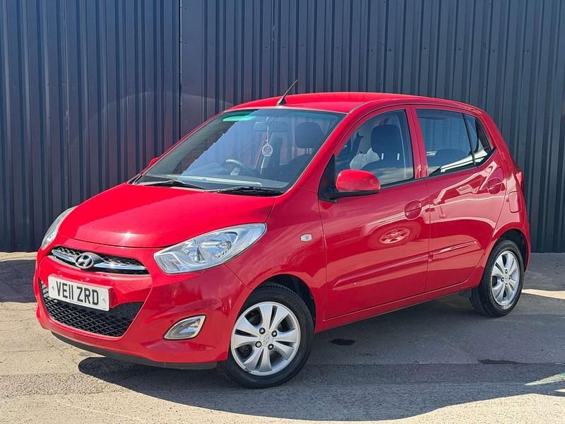 Used Hyundai i10 Active 85 HP (62 kW) 2011 Red Hatchback
