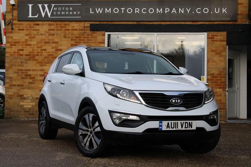 White Used 2011 Kia Sportage SUV | £4,695 (Fair price) - Image 1/4