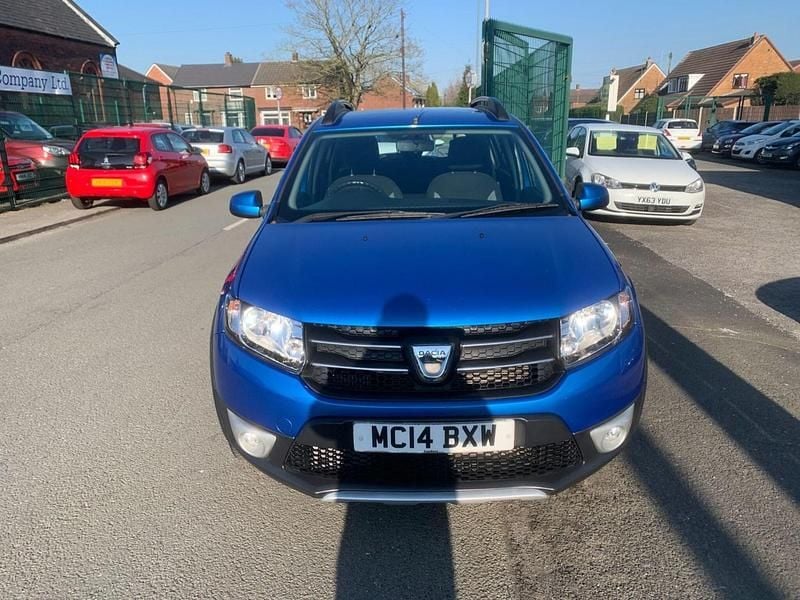 Used Dacia Sandero Lauréate 2014 Blue Hatchback