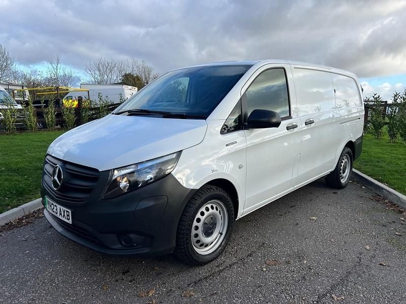 Used Mercedes e-Vito Progressive 85 kW (116 HP) 2023 White MPV
