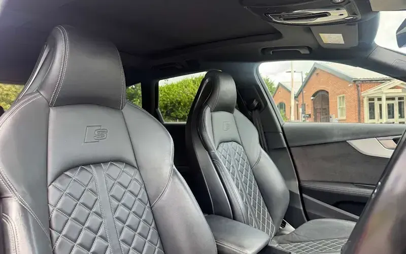 Used Audi S4 Business 354 HP (260 kW) 2017 Red Estate