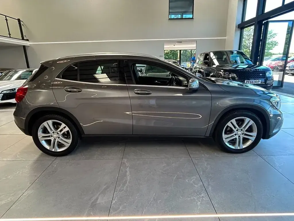 Used Mercedes GLA250 Premium 211 HP (155 kW) 2014 Grey SUV
