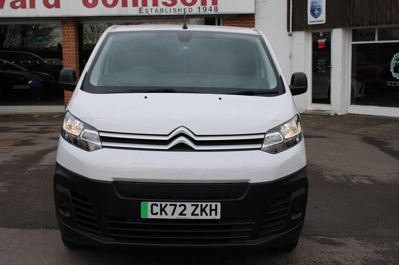 Used Citroën Dispatch 100 kW (136 HP) 2022 White MPV