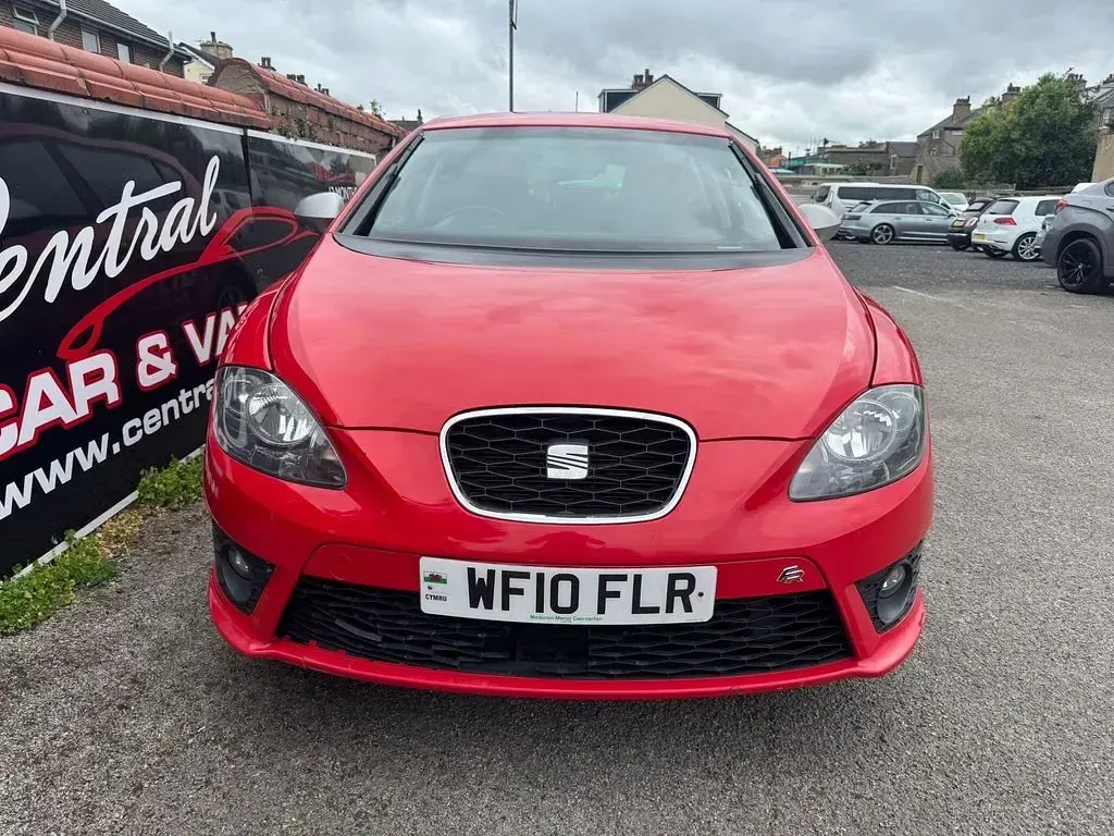 Used Seat Leon FR 170 HP (125 kW) 2010 Red Hatchback