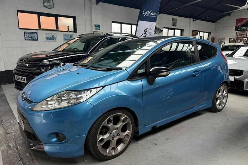 Used Ford Fiesta Zetec 118 HP (86 kW) 2010 Blue Hatchback