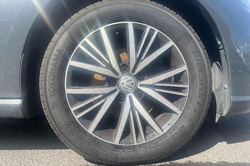 Używany VW Golf VII SE 115 KM (84 kW) 2019 Szary Hatchback