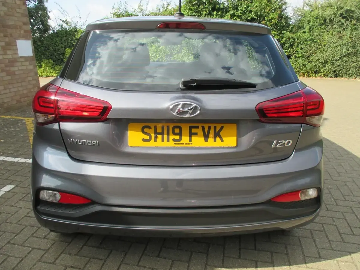 Used Hyundai i20 75 HP (55 kW) 2019 Grey Hatchback