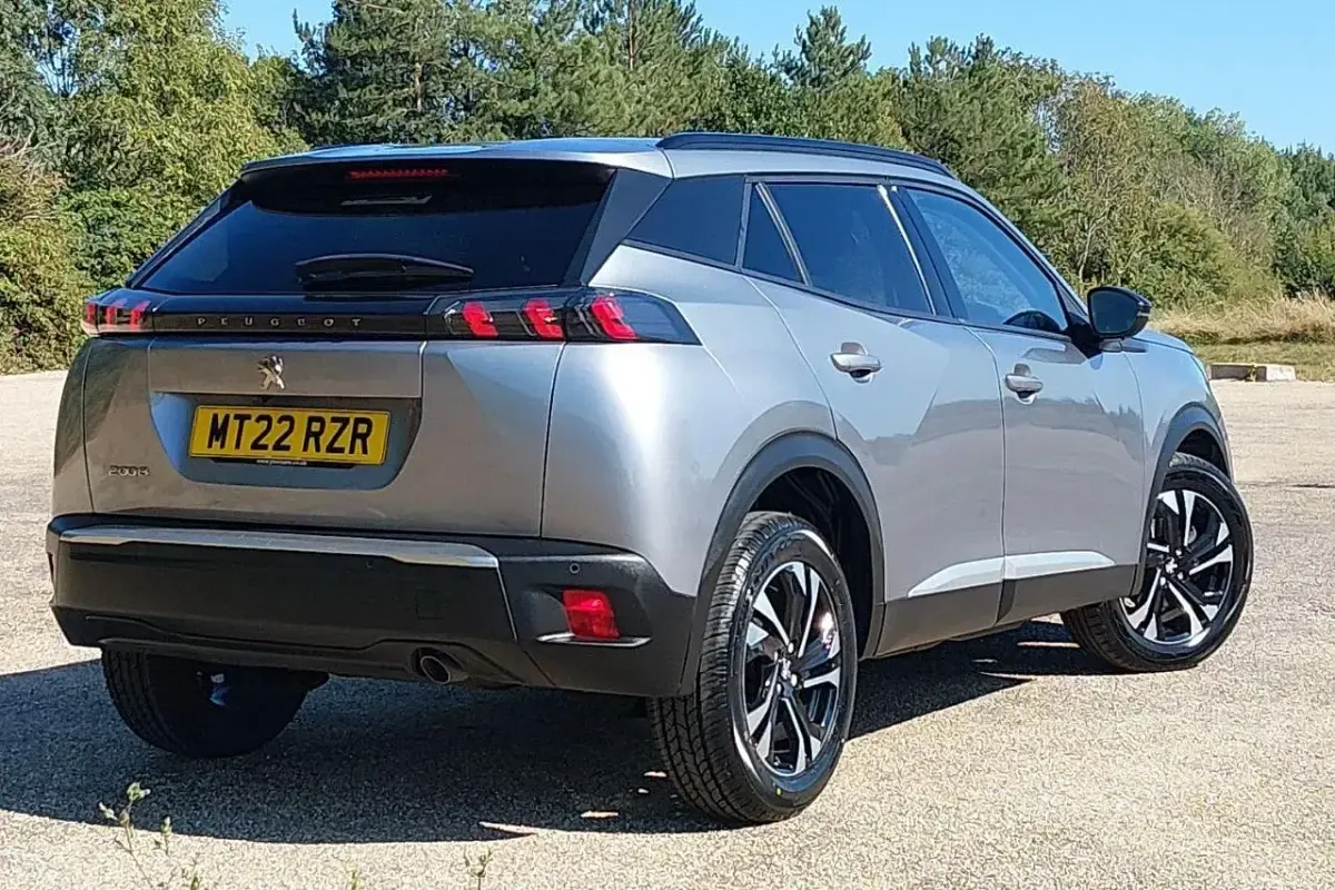 Used Peugeot 2008 Allure Premium 100 HP (73 kW) 2022 Grey SUV