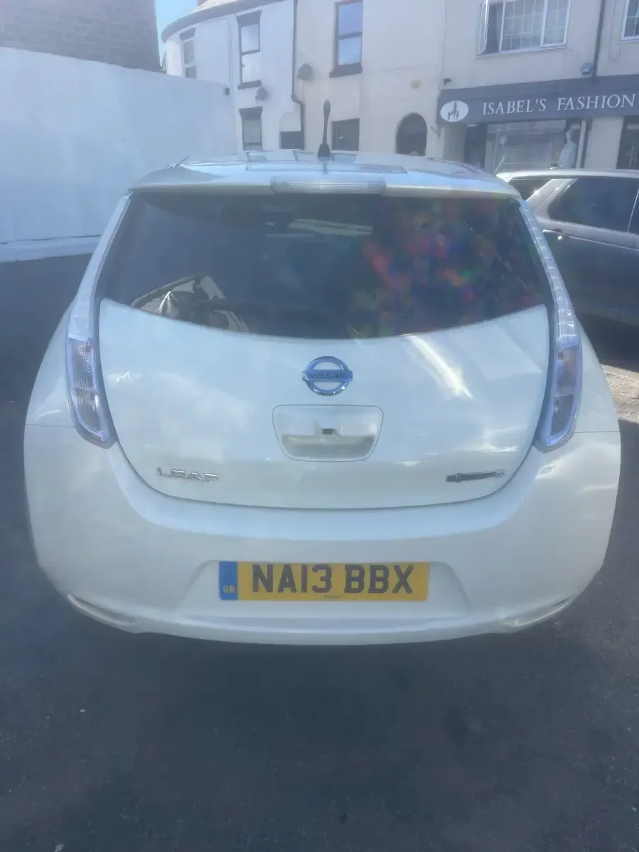 Gebraucht Nissan Leaf 80 kW (109 PS) 2013 Weiß Kleinwagen
