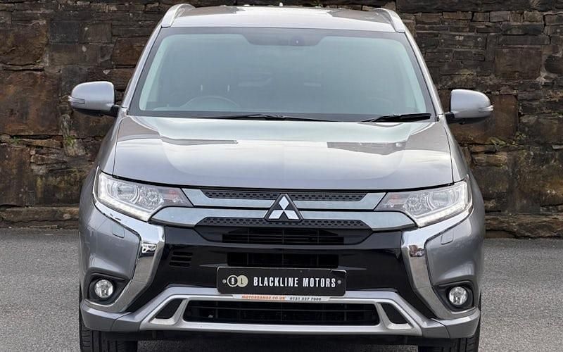Used Mitsubishi Outlander P-HEV 177 HP (130 kW) 2018 Grey Estate