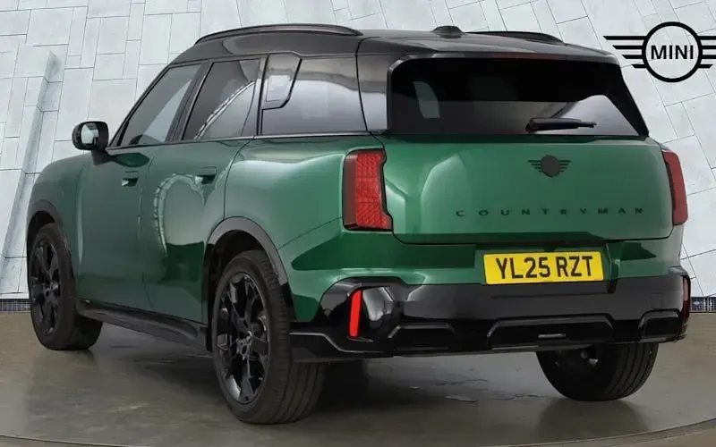 Used Mini Countryman Sport 170 HP (125 kW) 2025 British racing green iv SUV