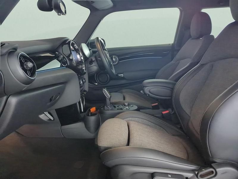 Used Mini Cooper SE Hatch 135 kW (184 HP) 2023 Black Hatchback