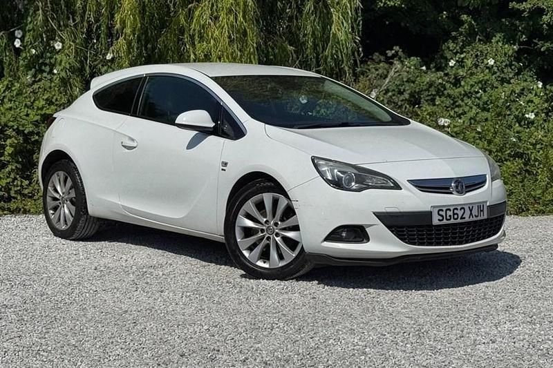 Used 2012 Vauxhall Astra GTC SRi Coupe | £2,495 (Good price) - Image 1/1