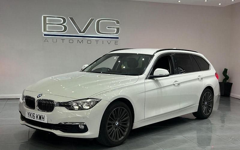 White Used 2016 BMW 330 Luxury Line Estate | £12,494 (Fair price) - Image 1/2