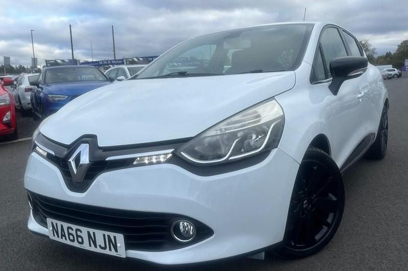 White Used 2016 Renault Clio IV Dynamique Hatchback | £7,499 (Fair price) - Image 1/1