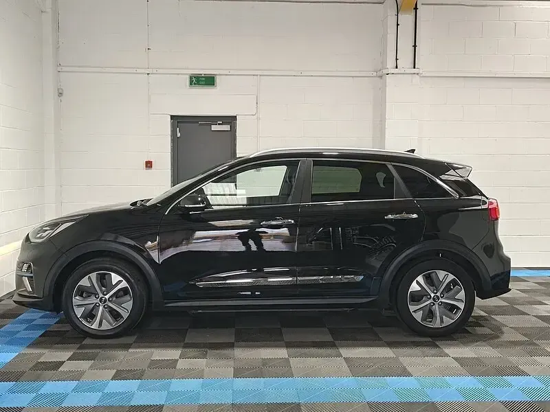Used Kia e-Niro 150 kW (204 HP) 2021 Black SUV