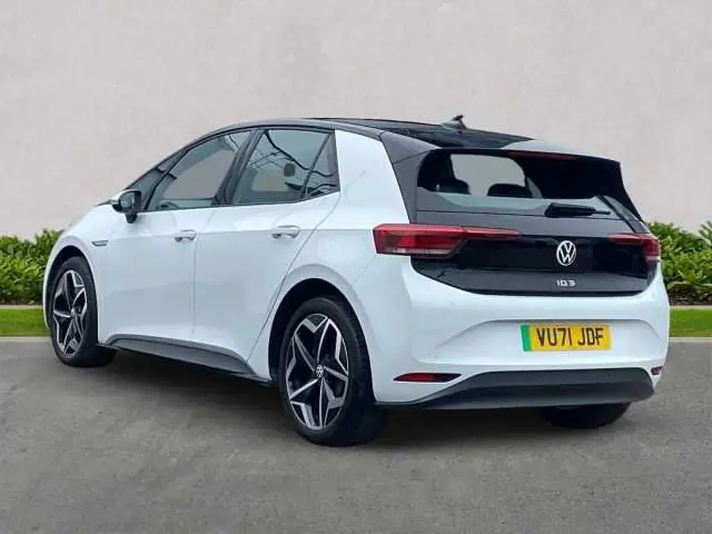 Used VW ID.3 Pro Performance 150 kW (204 HP) 2021 White Hatchback