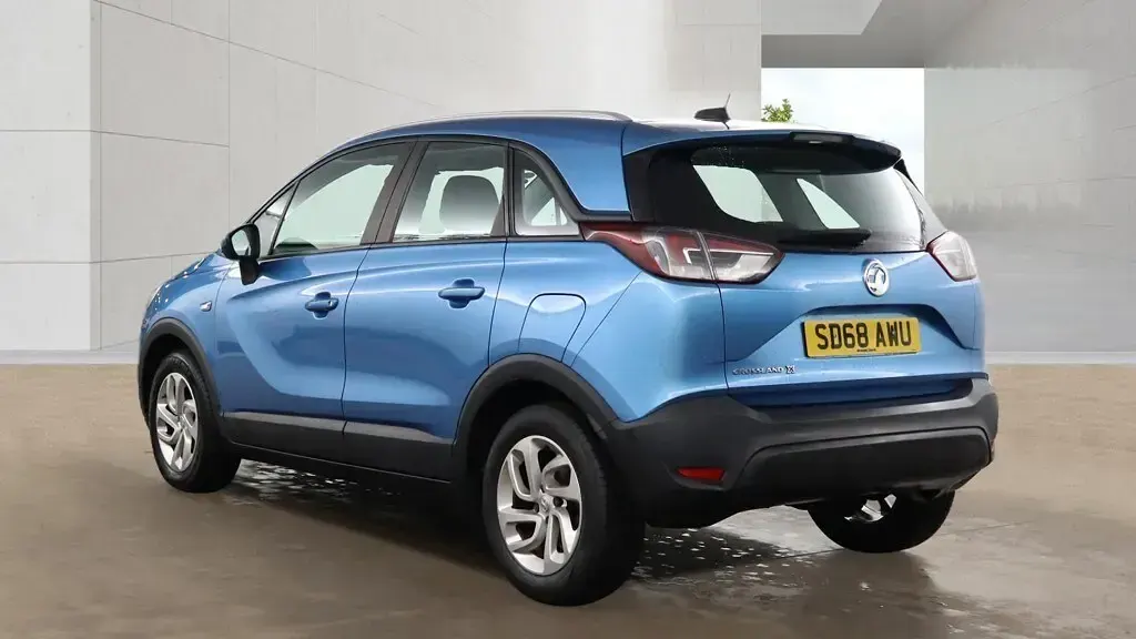 Used Vauxhall Crossland X 81 HP (59 kW) 2018 Blue SUV