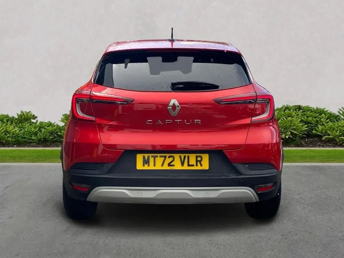 Używany Renault Captur Evolution 91 KM (66 kW) 2022 Czerwony SUV