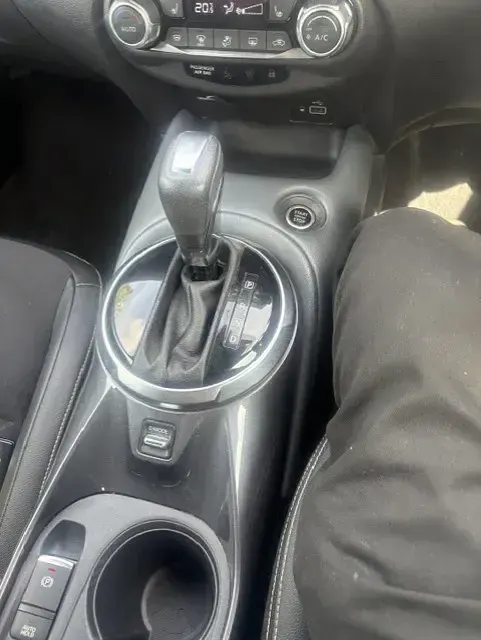 Used Nissan Juke Tekna 117 HP (86 kW) 2020 Silver SUV