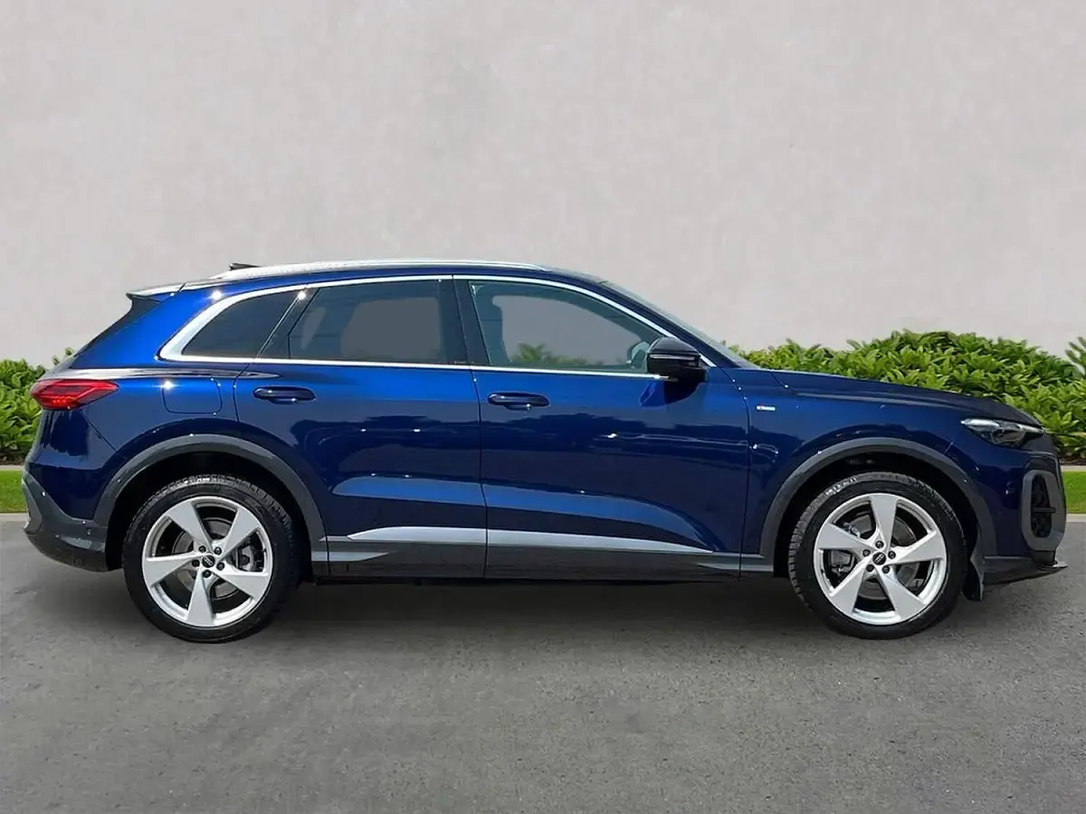 Used Audi Q5 S-Line 204 HP (150 kW) 2026 Blue SUV