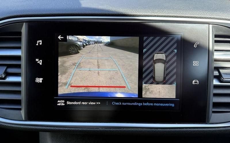 Used Peugeot 308 GT-line 120 HP (88 kW) 2017 Blue Hatchback