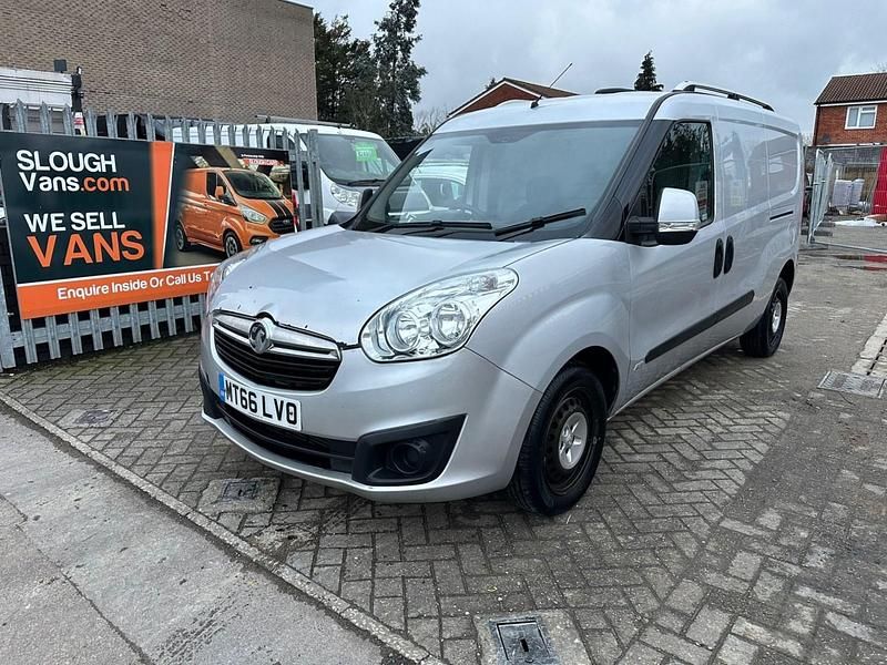 Used Vauxhall Combo Sportive 95 HP (69 kW) 2016 Silver MPV