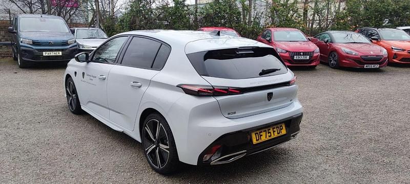 Used Peugeot 308 GT 134 HP (98 kW) 2025 White Hatchback