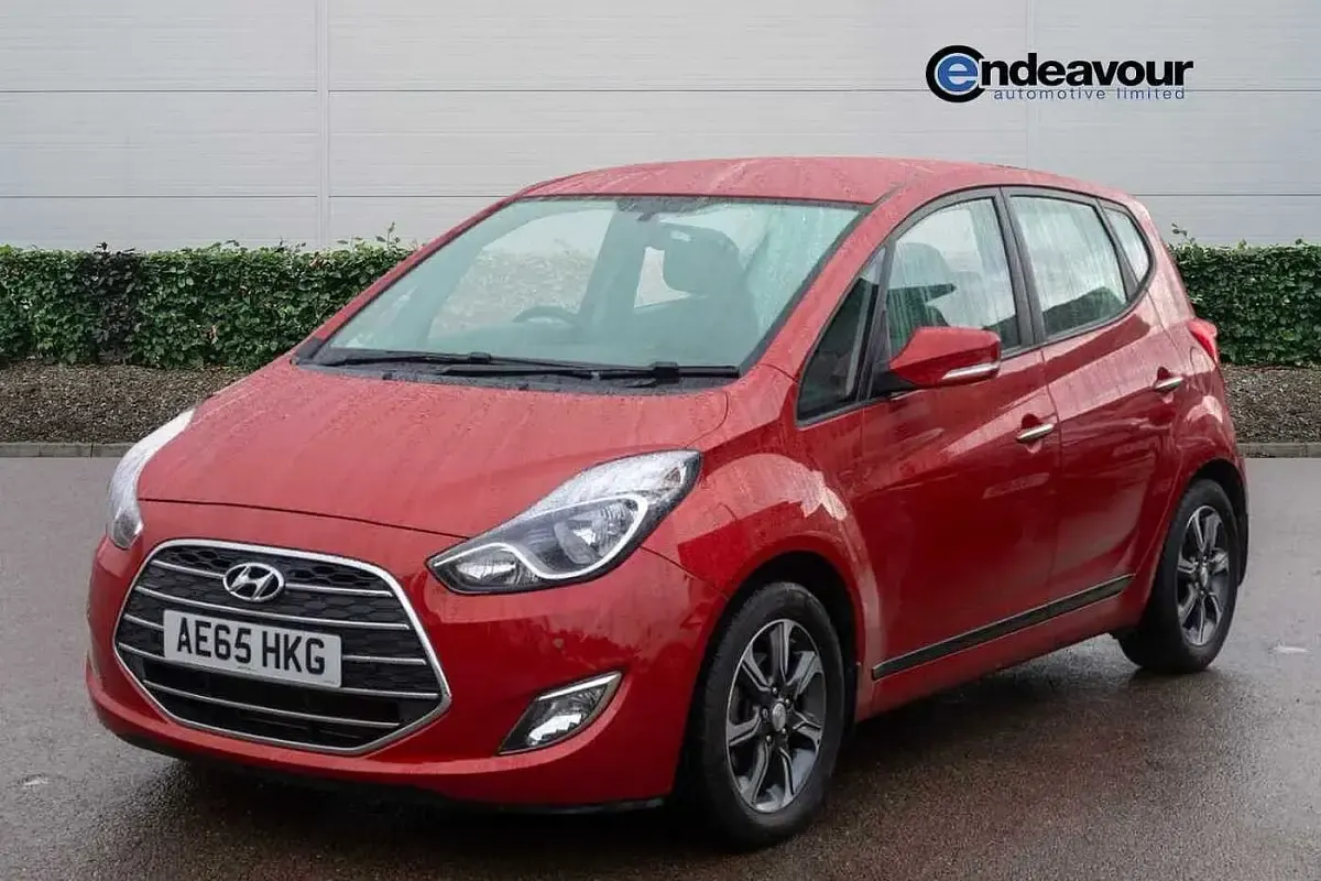Usado Hyundai ix20 SE 125 CV (91 kW) 2015 Rojo Utilitario