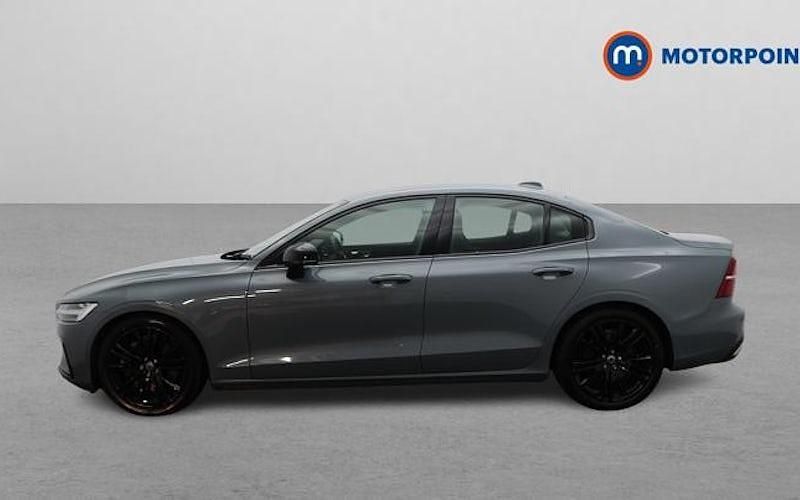 Usado Volvo S60 R-Design 250 CV (183 kW) 2021 Gris Berlina