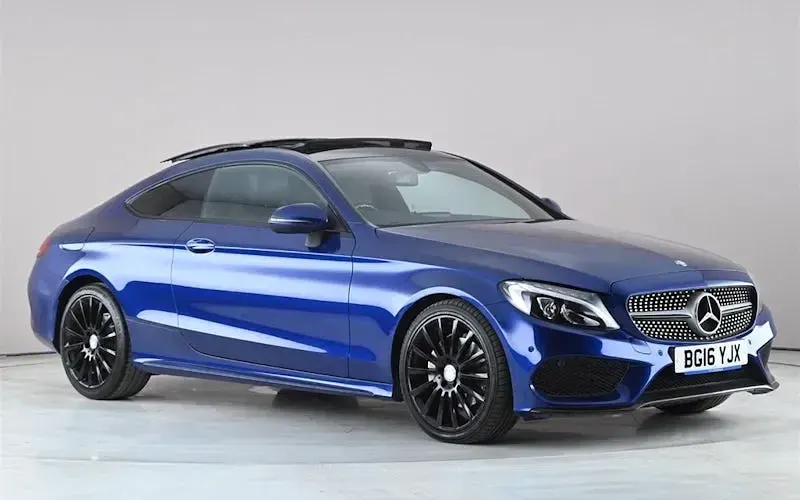 Usado Mercedes C220 AMG Line Premium 170 HP (125 kW) 2018 Coupé