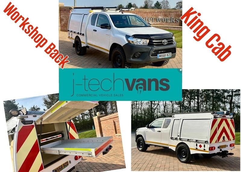 Used Toyota HiLux Active 150 HP (110 kW) 2018 White Pickup