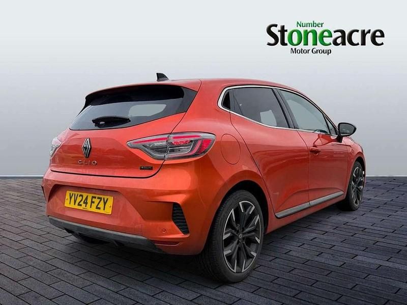 Used Renault Clio V Techno 140 HP (102 kW) 2024 Orange Hatchback
