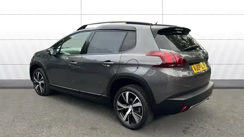 Usado Peugeot 2008 GT-line 110 HP (80 kW) 2019 Cinzento SUV