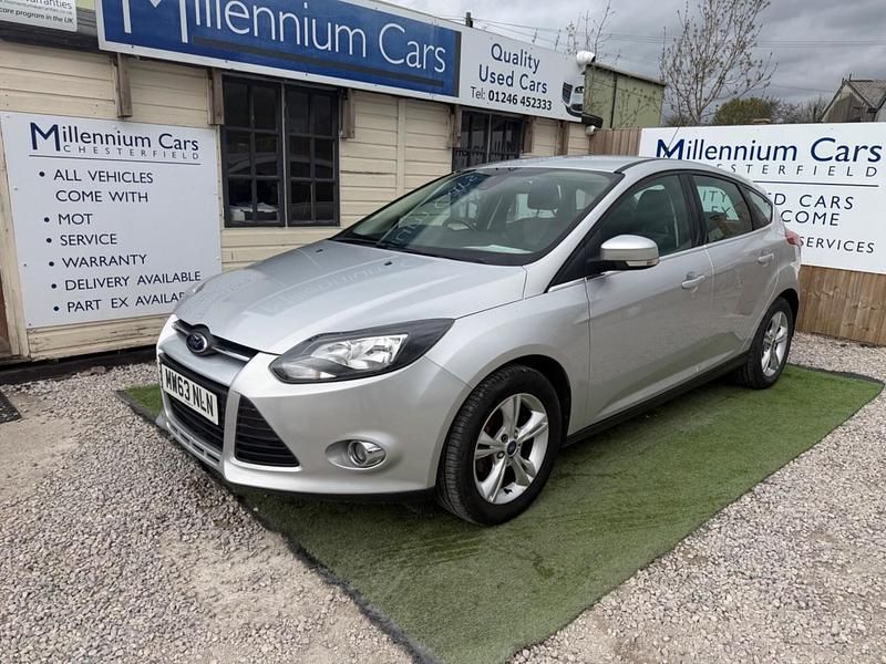 Used Ford Focus Zetec 2013 Silver Hatchback