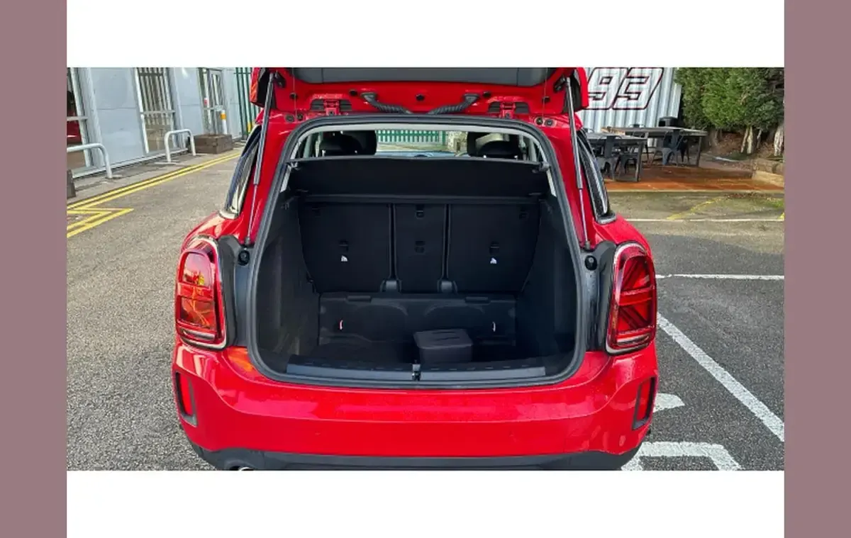 Second-hand Mini Cooper Countryman Classic 134 CP (98 kW) 2021 Roșu SUV