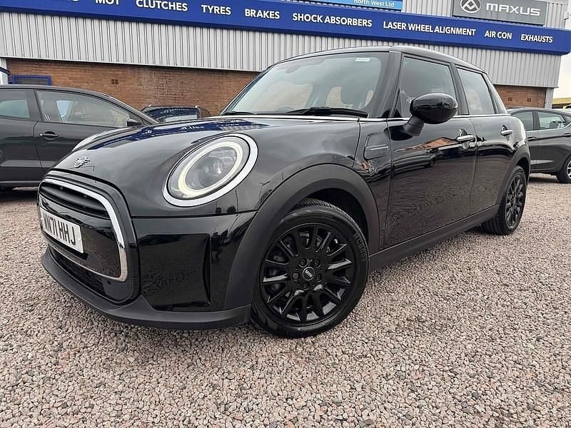 Black Used 2021 Mini Cooper Classic Hatchback | £15,616 (Fair price) - Image 1/4