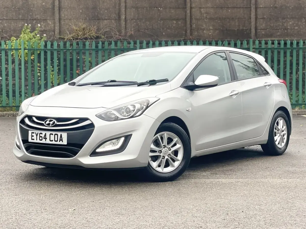 Used Hyundai i30 Active 100 HP (73 kW) 2014 Silver Hatchback